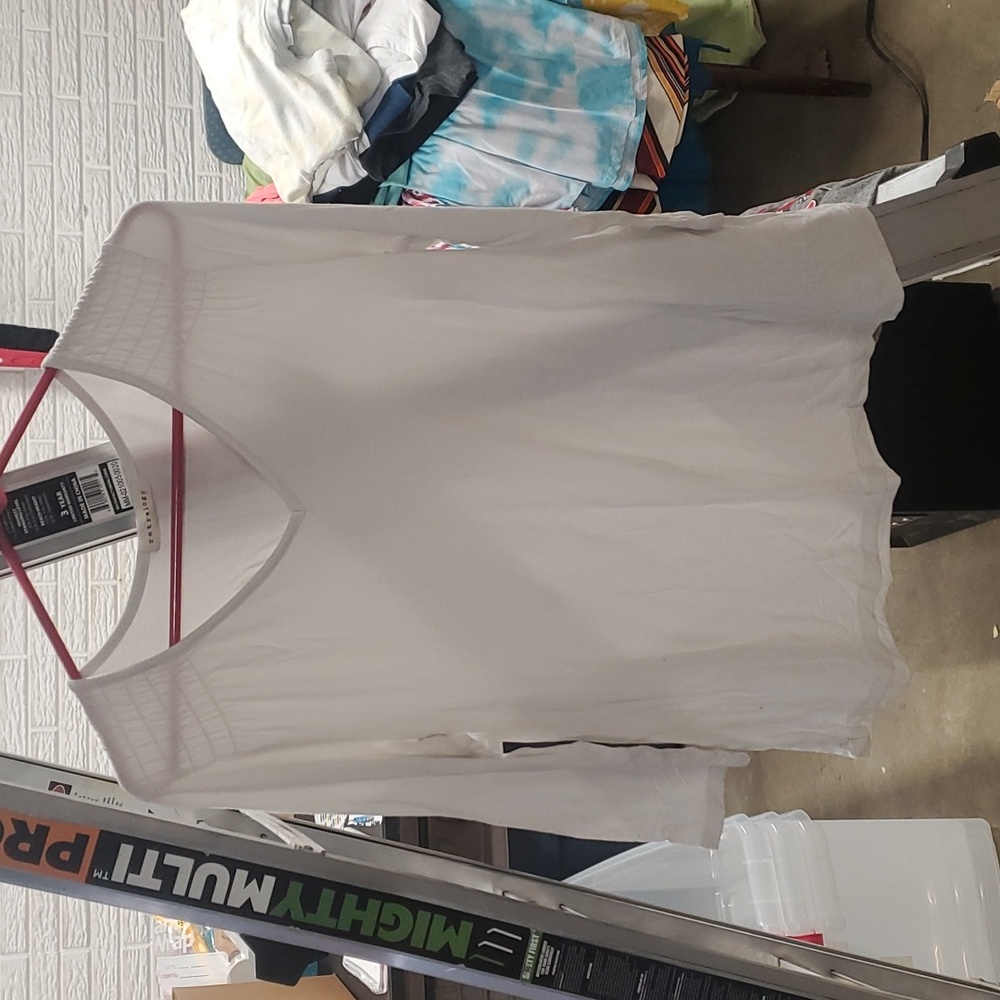 White longsleve dress shirt